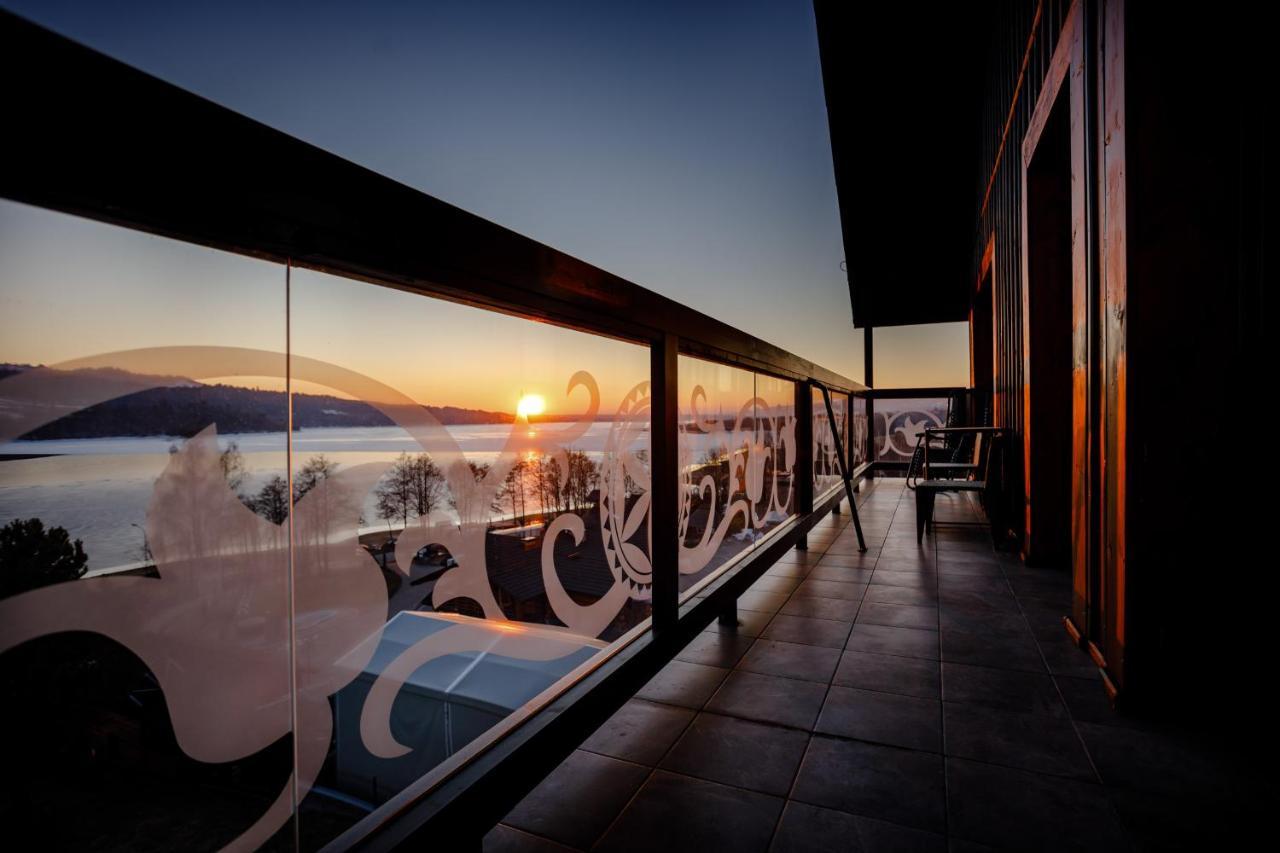 33 & View: Lakeside Retreat With Cycling Access Apartment Kluszkowce