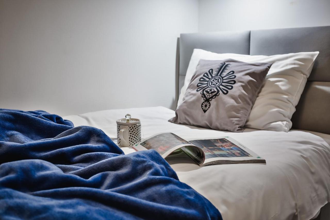 33 & View: Lakeside Retreat With Cycling Access * Kluszkowce