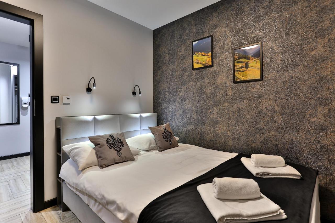Apartment 33 & View: Lakeside Retreat With Cycling Access