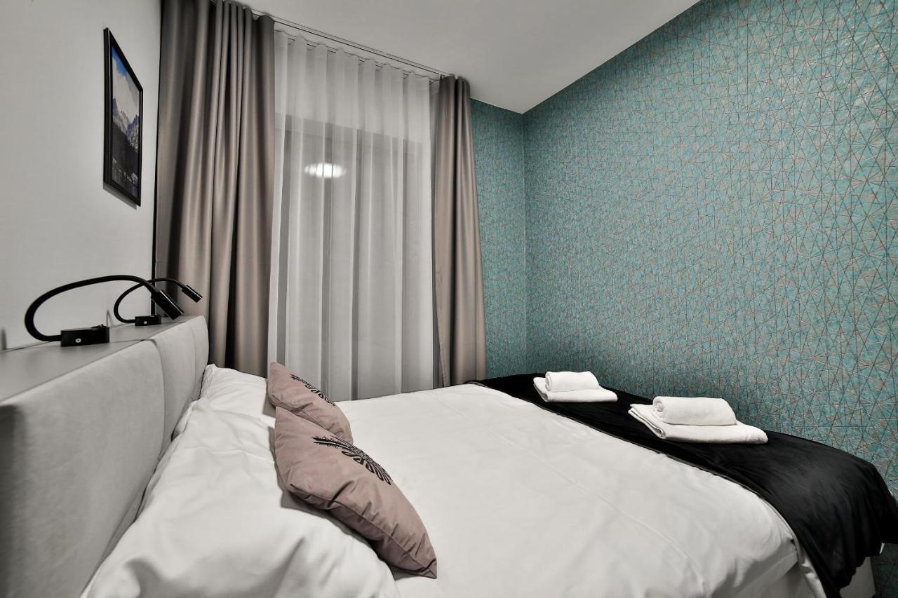 33 & View: Lakeside Retreat With Cycling Access Apartment Kluszkowce